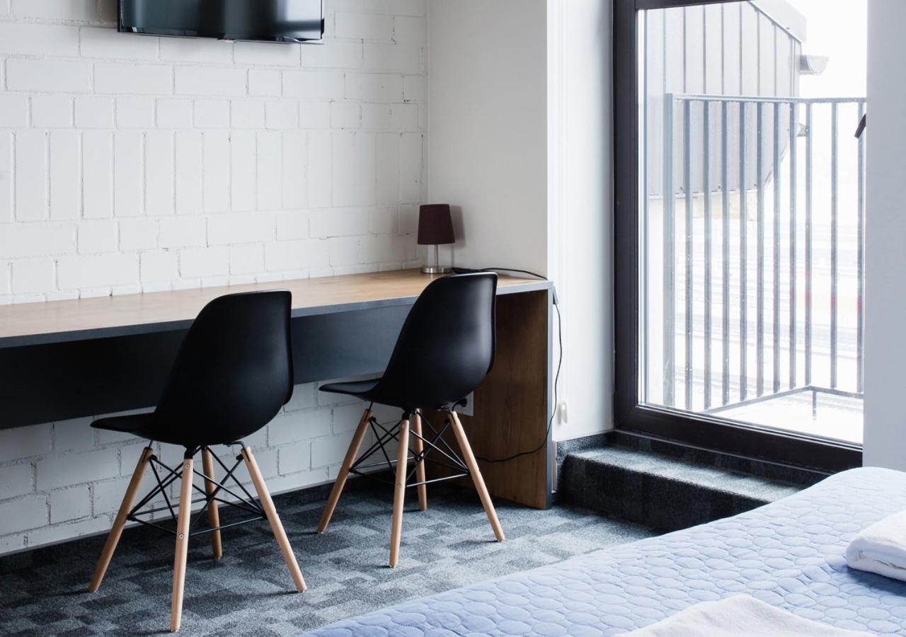 Self Check-In Hotel Railway Apartments Vilnius Exterior foto
